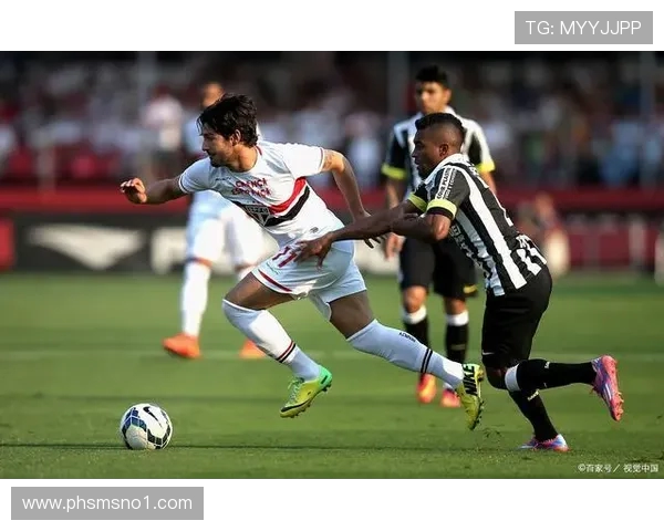 韦康比流浪者半场领先富勒姆 伍德罗破门助球队1-0占优